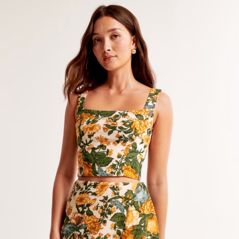 A & F linen blend top in floral